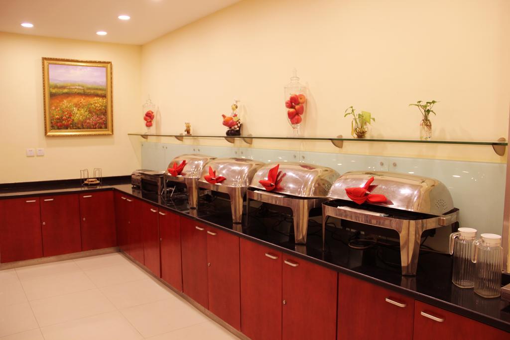 Hanting Express Shanghai Middle Sichuan Road Exterior photo